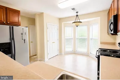 742 Heather Stone Loop #29, Glen Burnie, MD 21061 - Photo 5