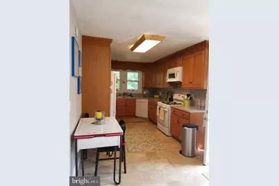 20 Locust Avenue #B, Annapolis, MD 21401 - Photo 7