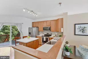 624 Trout Run Ct, Odenton, MD 21113 - Photo 9