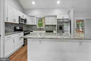 8202 Waterford Rd, Pasadena, MD 21122 - Photo 9