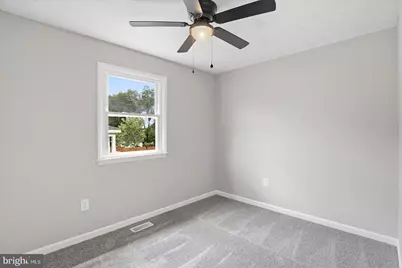415 Orchard Avenue, Brooklyn, MD 21225 - Photo 21