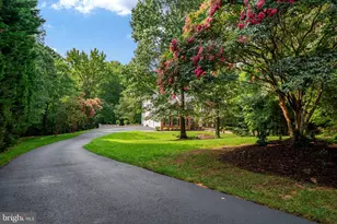 1654 Braid Hills Dr, Pasadena, MD 21122 - Photo 9