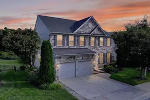 810 Moran Dr, Annapolis, MD 21401 - Photo 1