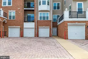 8605 Wandering Fox Trail, Odenton, MD 21113 - Photo 3