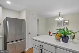 6419 Grafton Garth Ct, Glen Burnie, MD 21061 - Photo 5