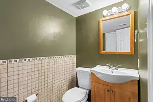 204 Kentucky Ave, Pasadena, MD 21122 - Photo 9