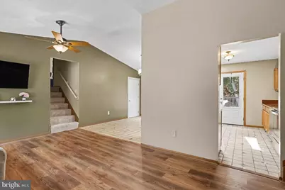 204 Kentucky Avenue, Pasadena, MD 21122 - Photo 3