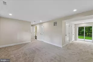 754 Hyde Park Dr, Glen Burnie, MD 21061 - Photo 25