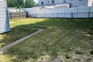 7707 Queens Rd, Pasadena, MD 21122 - Photo 3