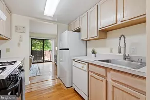 2020 Cambridge Dr, Crofton, MD 21114 - Photo 11