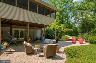 5223 Grenock Dr, Lothian, MD 20711 - Photo 9