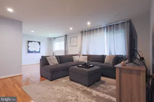 560 Lanny Ct, Millersville, MD 21108 - Photo 5