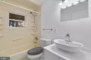 140 Pennsylvania Ave, Pasadena, MD 21122 - Photo 19