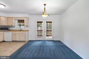 140 Pennsylvania Ave, Pasadena, MD 21122 - Photo 9
