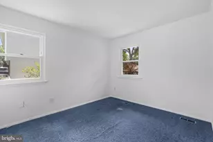 140 Pennsylvania Ave, Pasadena, MD 21122 - Photo 17