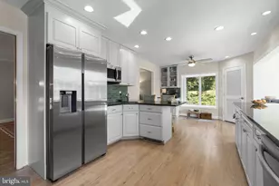 384 Eagle Hill Rd, Pasadena, MD 21122 - Photo 13