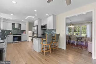 384 Eagle Hill Rd, Pasadena, MD 21122 - Photo 9