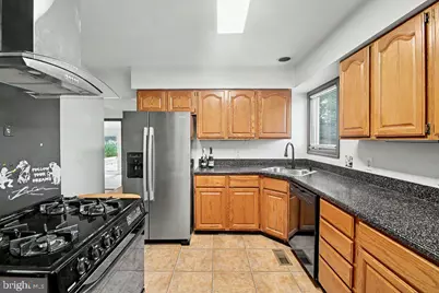 209 6th Ave, Brooklyn Park, MD 21225 - Photo 13