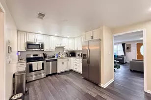 6416 Lacrosse Ln NE, Glen Burnie, MD 21061 - Photo 5