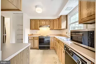 7997 Woodhall Dr, Glen Burnie, MD 21061 - Photo 7