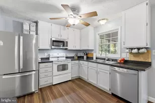 1822 Severn Hills Ln, Severn, MD 21144 - Photo 11