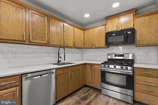 8247 Parham Ct, Severn, MD 21144 - Photo 7