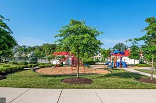 8220 Hickory Hollow Dr, Glen Burnie, MD 21060 - Photo 11