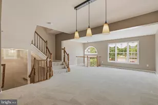 8609 Woodland Manor Dr, Laurel, MD 20724 - Photo 5