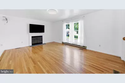 913 Fawn Avenue, Pasadena, MD 21122 - Photo 5