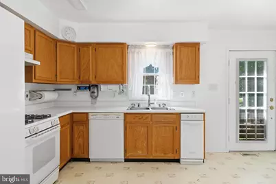 913 Fawn Avenue, Pasadena, MD 21122 - Photo 15