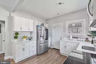 8489 Arbutus Rd, Pasadena, MD 21122 - Photo 11