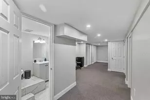 8489 Arbutus Rd, Pasadena, MD 21122 - Photo 15