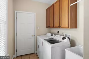 7662 Porcelain Tile Ct, Odenton, MD 21113 - Photo 17