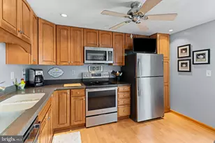 3604 Chadwick Ct, Pasadena, MD 21122 - Photo 15