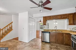 7907 Leeds Dr, Pasadena, MD 21122 - Photo 9