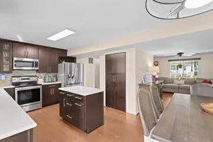 818 205th St, Pasadena, MD 21122 - Photo 9