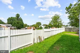 1087 Fitz Ct, Pasadena, MD 21122 - Photo 25