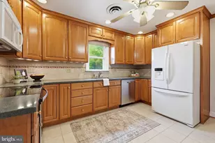 122 Kuethe Dr, Annapolis, MD 21403 - Photo 9