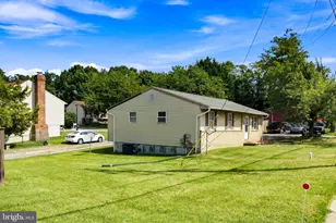 940 Hammonds Ln, Brooklyn, MD 21225 - Photo 3
