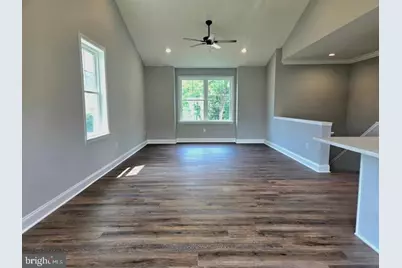 269 Thompson Avenue E, Glen Burnie, MD 21060 - Photo 9