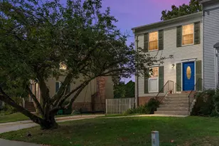 3 Mooring Point Ct, Annapolis, MD 21403 - Photo 1
