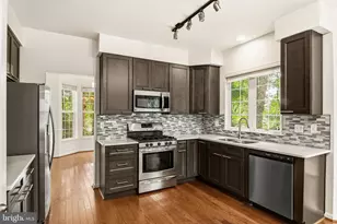 8814 Country Oak Dr, Odenton, MD 21113 - Photo 11