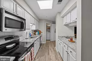 631 Admiral Dr, Annapolis, MD 21401 - Photo 19