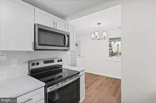 2 Breakwater Ct, Pasadena, MD 21122 - Photo 11