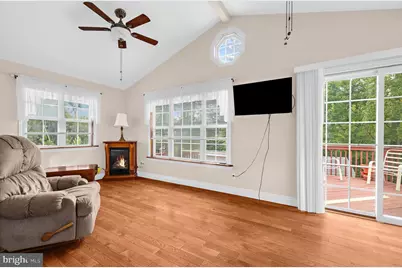 306 Broadway Avenue, Glen Burnie, MD 21061 - Photo 17