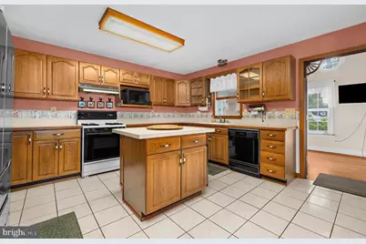 306 Broadway Avenue, Glen Burnie, MD 21061 - Photo 13