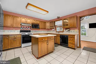306 Broadway Ave, Glen Burnie, MD 21061 - Photo 13