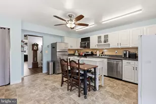 1816 Glenarm Rd, Edgewater, MD 21037 - Photo 9