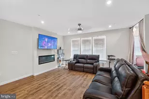 7828 Hope Ct, Severn, MD 21144 - Photo 3