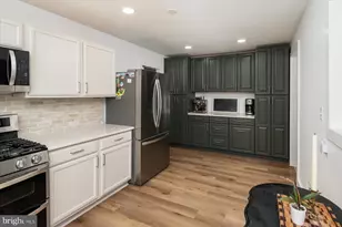 2 Sunset Cir, Pasadena, MD 21122 - Photo 9